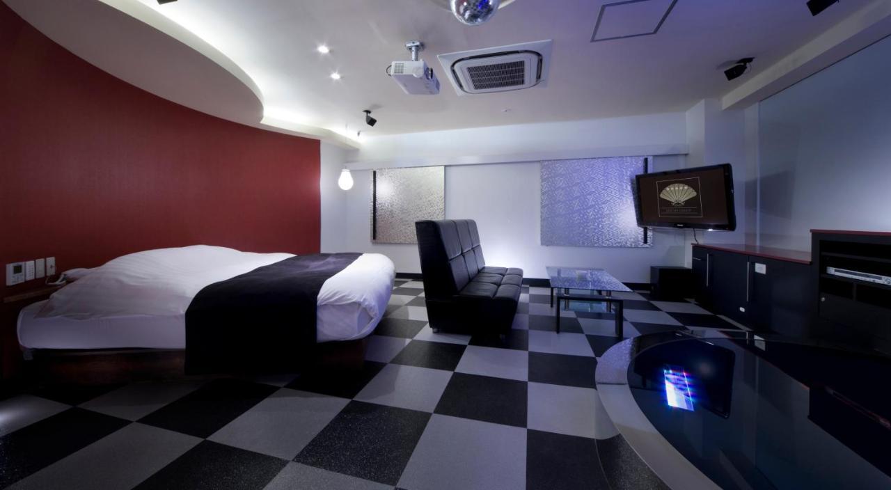 Hotel Glow Yokkaichi (Adults Only) Екстер'єр фото